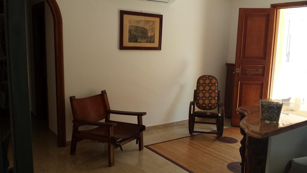 Le Streghe Di Roma Hotel ภายนอก รูปภาพ